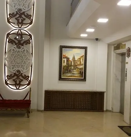 Hotel Santa Pera 2*